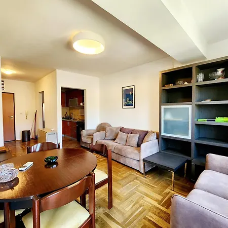 Apartament Peaceful Two Bedroom Apartament